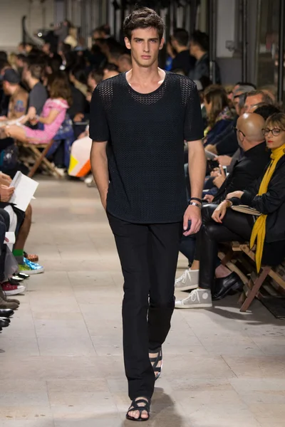 Look 39